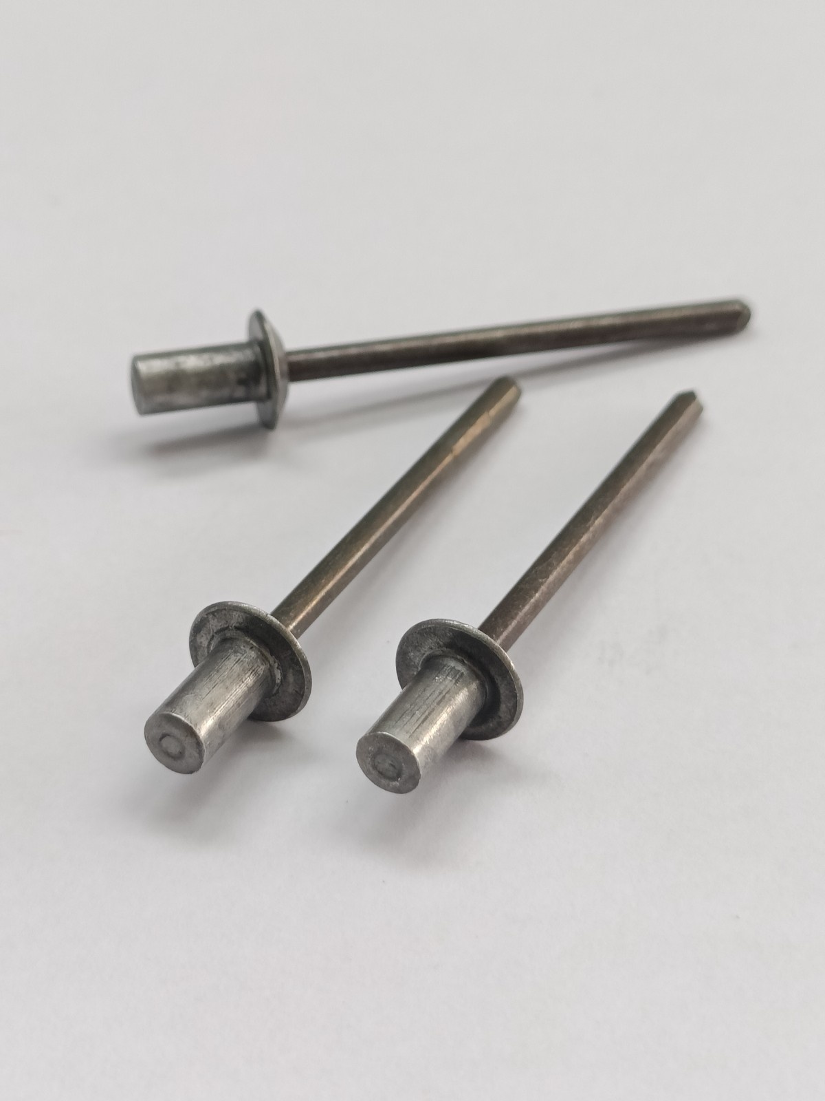 Close End - NST Fastener Sdn Bhd